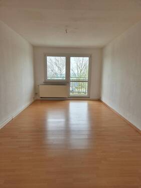 Wohnzimmer.jpg - 3 Zimmer Etagenwohnung zur Miete in Leisnig