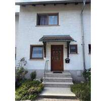 Freuen Sie sich auf den Frühling! - Attraktives Reihenhaus mit kleinem Garten - Schmölln-Putzkau