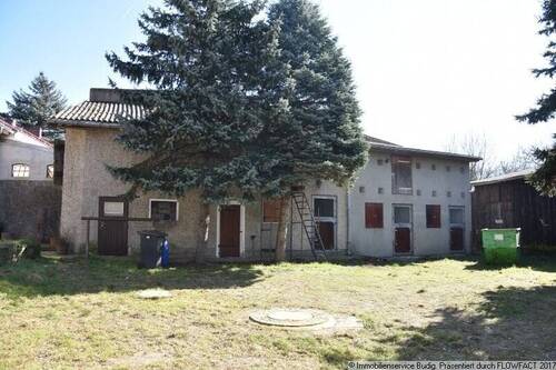 Stallgebäude mit Pferdeboxen - 8 Zimmer Einfamilienhaus zum Kaufen in Neuenhagen