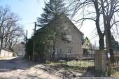 Ansicht des Anwesens von der Straße - 