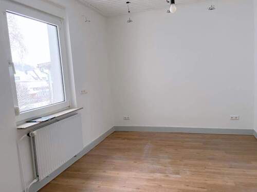 Schlafzimmer 1 - 6 Zimmer Etagenwohnung in Westerburg