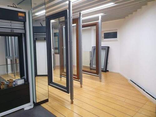 UG: Ausstellungsfläche - 