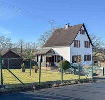 Sorgenfrei und sicher Geld anlegen in Grund und Boden - Einfamilienhaus mit Wohnrecht in Hennef. - Hennef (Sieg) Köschbusch