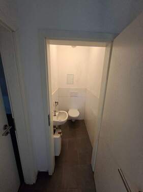 WC - Halle in Lübeck zur Miete