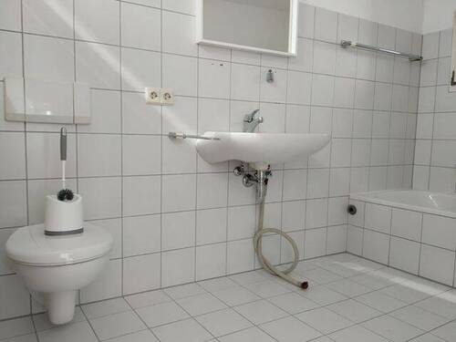 1. OG_Badezimmer mit WC und Waschmaschinenplatz - 