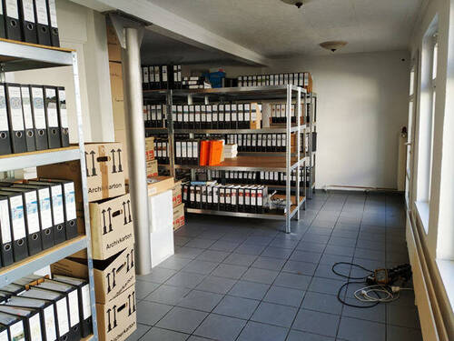 EG_ehem. Verkaufsraum - 4 Zimmer Mehrfamilienhaus, Wohnhaus in Niederstetten