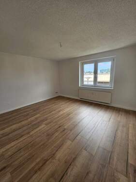 Wohnzimmer - 2 Zimmer Etagenwohnung in Döbeln