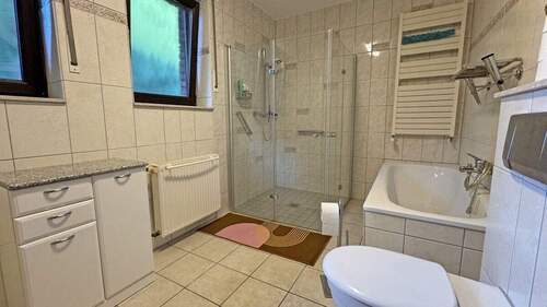 Badezimmer Erdgeschoss - 