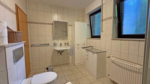 Badezimmer Erdgeschoss - 