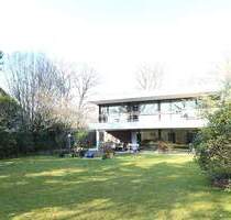 Jammertal - Topgelegenes, zweigeschossiges Wohnhaus m. Keller, Garage, Carports u. großem Grundstück - Cloppenburg