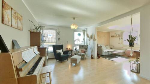 Das großzügige Wohnzimmer - 