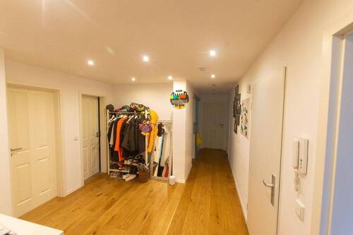 Eingangsbereich - 4 Zimmer-Wohnung mit Balkonen und Garten in Obergiesing