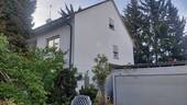 Giebelansicht mit Carport - 6 Zimmer Einfamilienhaus zum Kaufen in Cadolzburg