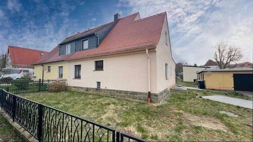 Straßenansicht - Haus in bester Lage von Klotzsche