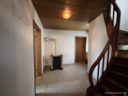 Flur - Einfamilienhaus mit 86,00 m² in Eggenfelden zum Kaufen