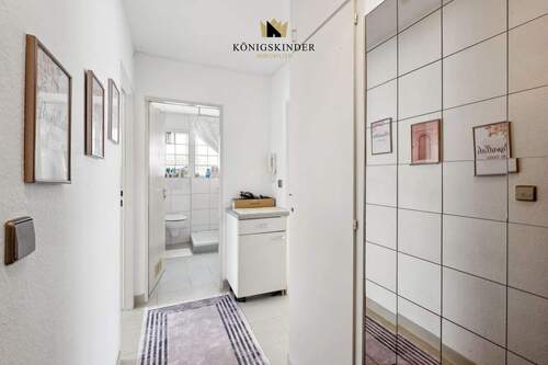 Flur mit Einbauschrank - 