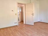 Wohnzimmer - 3 Zimmer Etagenwohnung in Plauen