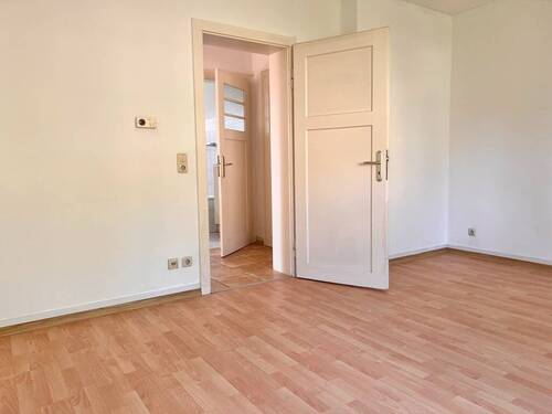 Wohnzimmer - 3 Zimmer Etagenwohnung in Plauen