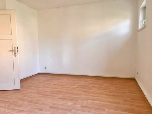 Wohnzimmer - Etagenwohnung mit 64,00 m&sup2; in Plauen zur Miete