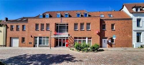 Eingangsbereich - 9 Zimmer Büro in Strasburg