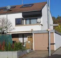 Sonniges Reiheneckhaus mit Garage, Stellplatz und ausbaubarem Studio - Steinenbronn
