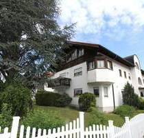 Sonnige und ruhige 2,5 Zi.-Whg. mit 2 Balkonen & Schwedenofen in Gilching-Geisenbrunn zur Miete.