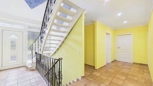 EG Eingangsbereich - 6 Zimmer Einfamilienhaus zum Kaufen in Gevelsberg