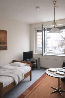 helles großes Schlafzimmer - 