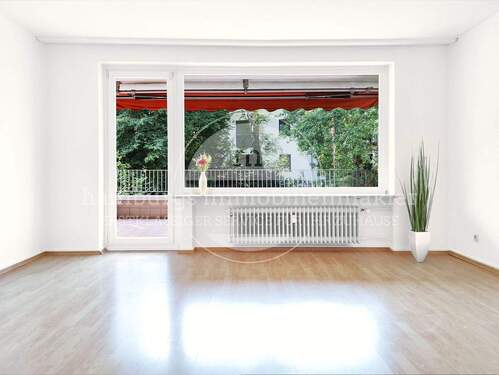 Wohnzimmer - Zuhause am Zoo: Sonnige 3-Zi.-Wohnung mit Südwest-Balkon