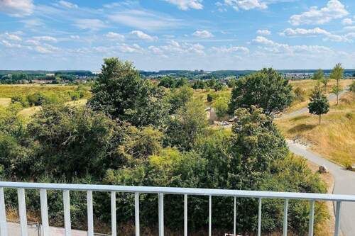 Blick ins Grüne - 4 Zimmer Wohnung mit Terrasse und Gartenanteil NEU und sofort bezugsfertig