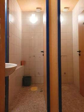EG: Toiletten im Laden - 