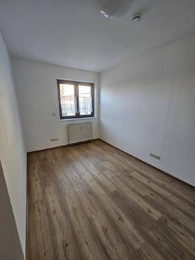 20250124_090832.jpg - Renoviertes Zimmer in Senioren- Wohngruppe in Hartha zu vermieten!