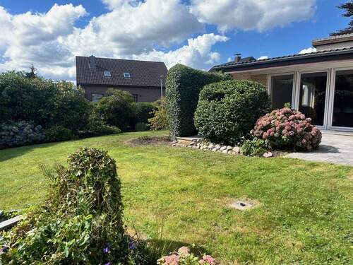 Garten und Hausansicht (1) - 