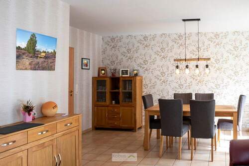 EG - Wohnzimmer Esstisch - 9 Zimmer Einfamilienhaus zum Kaufen in Uelzen / Holdenstedt