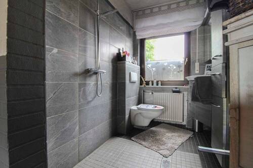 Badezimmer EG - Mehrfamilienhaus, Wohnhaus mit 117,60 m&sup2; in Bad Salzuflen zum Kaufen