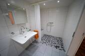 mit ebenerdiger Dusche - 