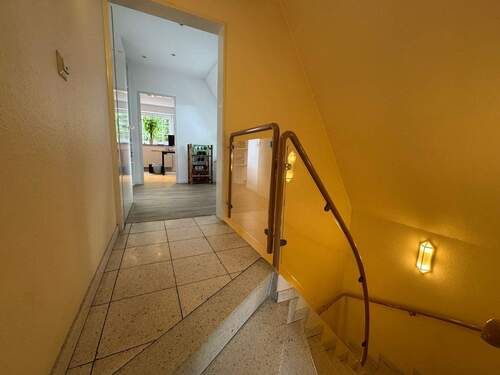 25. Haus li. Treppenhaus OG - 
