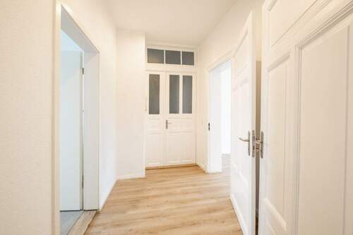 Flur - 2 Zimmer Etagenwohnung zum Kaufen in Schwerin