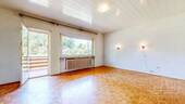 EG - Schlafzimmer mit Balkon - 