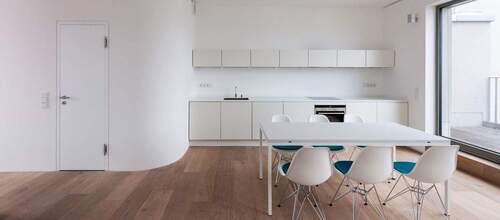 Wohnraum mit Küche - 2 Zimmer Etagenwohnung in Berlin