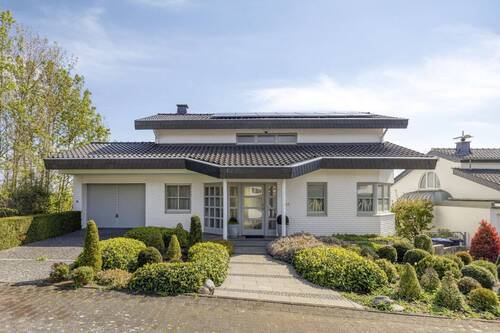 Ansicht - 7 Zimmer Einfamilienhaus zum Kaufen in Brühl