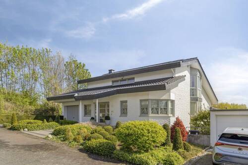 Ansicht - Einfamilienhaus mit 290,60 m&sup2; in Brühl zum Kaufen