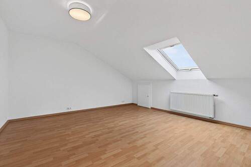 Zimmer 2 - 3 Zimmer Etagenwohnung in Karlsruhe