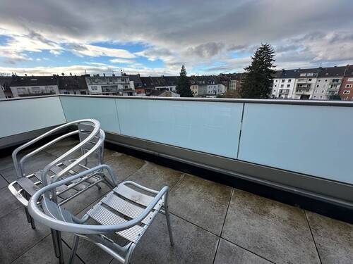großer Balkon - 