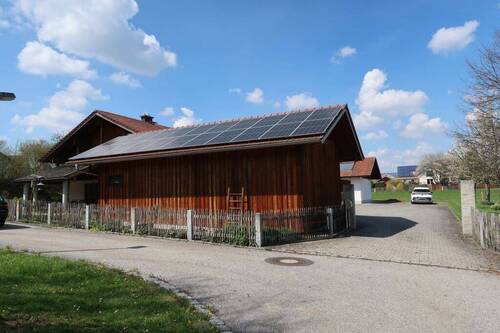 Halle mit PV - 