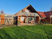 Garten mit Blick zum Haus - Doppelhaushälfte mit 135,00 m&sup2; in Varel zum Kaufen