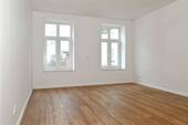 Wohnzimmer - 2-Raumwohnung mit Balkon und Vollbad