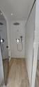 Bad - Dusche mit Spiegeltür - 