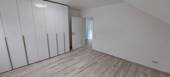 Schlafzimmer mit Einbauschrank - 