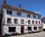 Hausansicht Süd - Sympathisches, rustikales Hotel mit Restaurant im Herzen von Steinwenden bei Kaiserslautern RLP